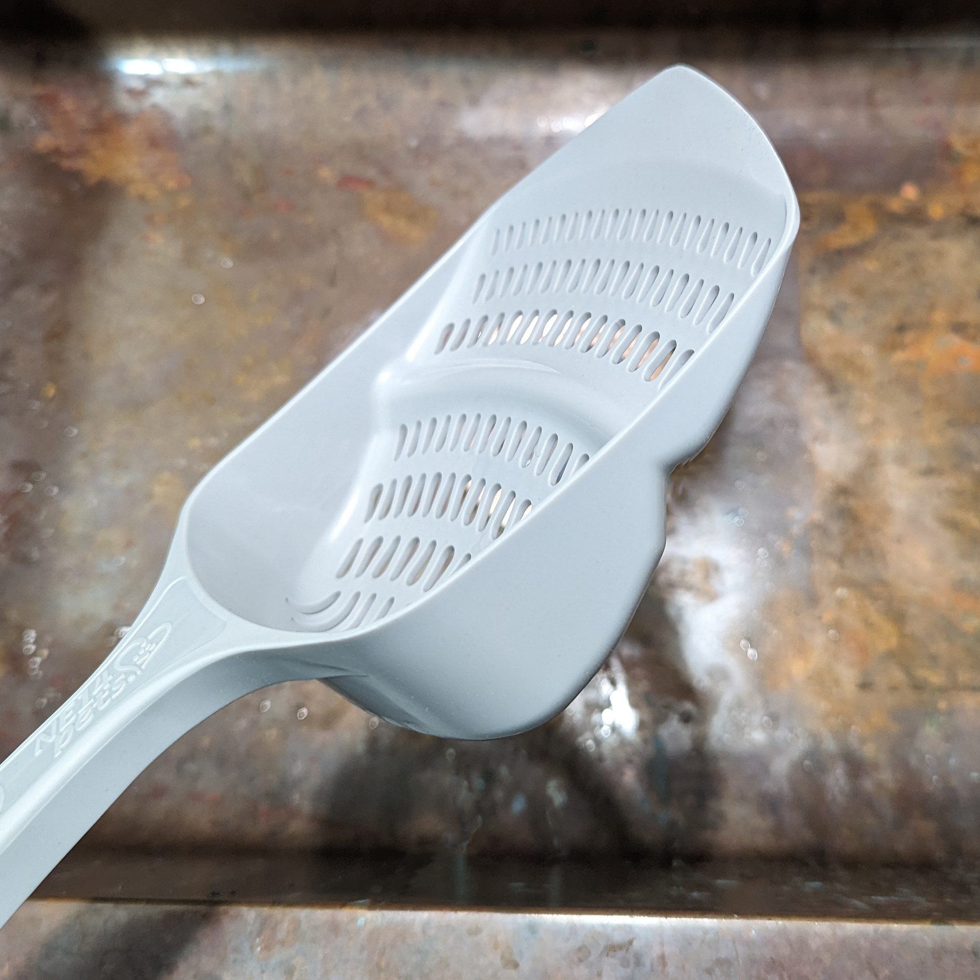Jumbo Sturdy Scoop (New) - BinkyBunny.com House Rabbit Store