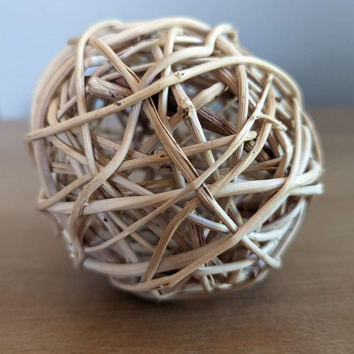 4" Grape Vine Ball (Peeled) - BinkyBunny.com House Rabbit Store
