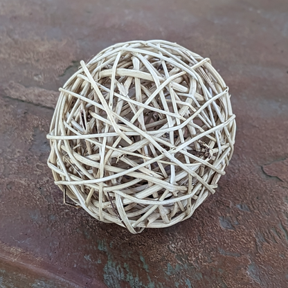 Grape Vine Ball Peeled - 12 PACK [4"] | NEW - BinkyBunny.com House Rabbit Store